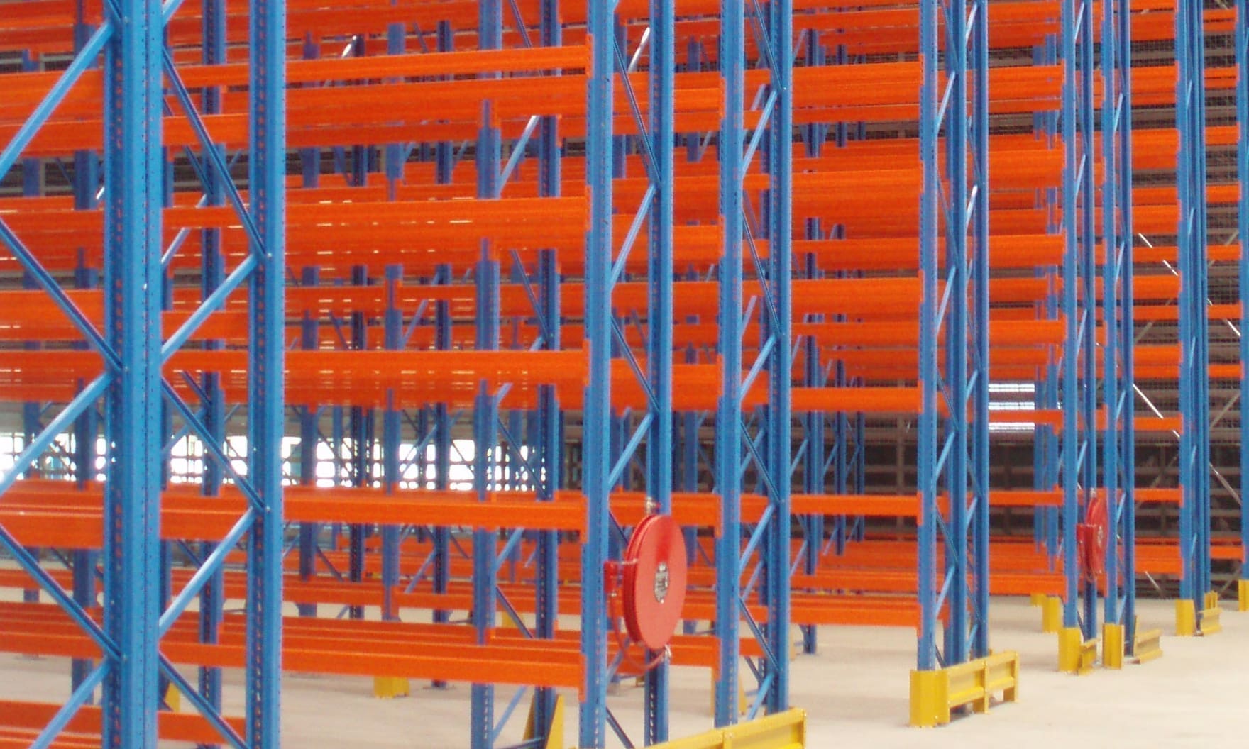 Nedtrain pallet racks