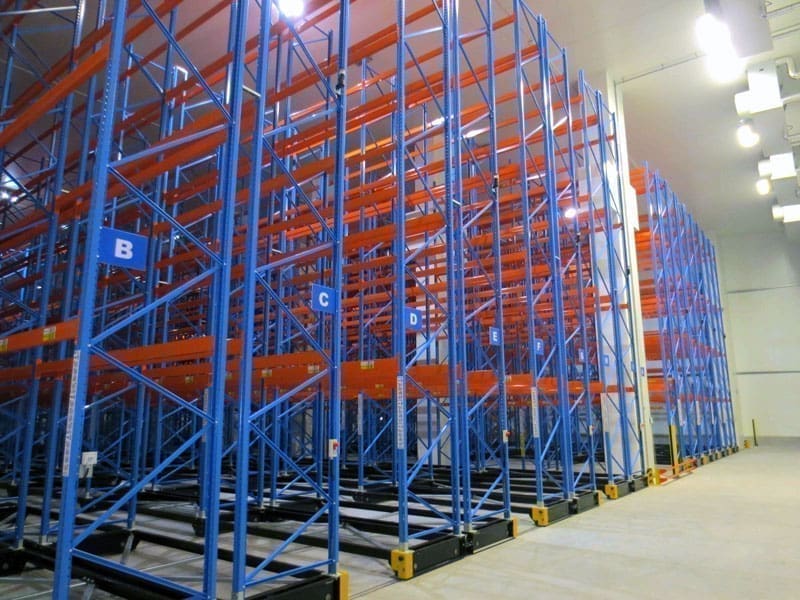 Nowakowski mobile racking